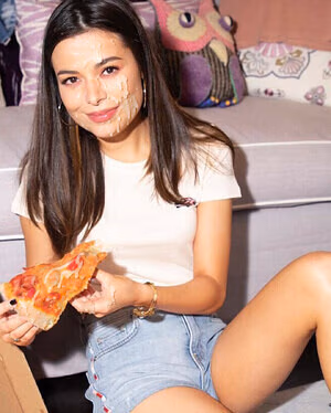 Miranda Cosgrove's pic #3210799