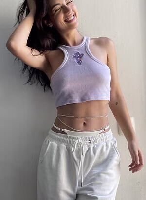 Adelaide Kane's pic #38596