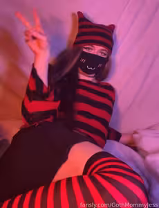 GothMommyJess's pic #fy_747581842089058304_1