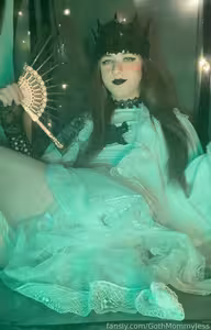 GothMommyJess's pic #fy_754092539706880000_6