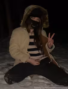 GothMommyJess's pic #fy_746544863834546176_1