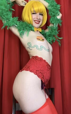 Violet_de_beauvoir's pic #4845599