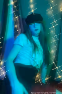 GothMommyJess's pic #fy_749524900653314048_4