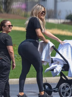 Khloe Kardashian's pic #2414000