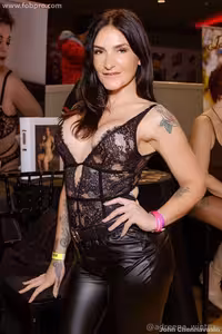 adreenacuckoldress's pic #of_1511492546_0